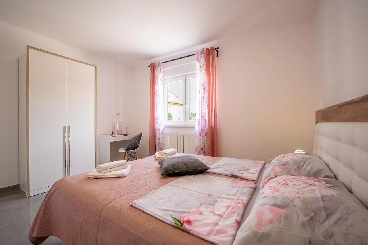 Domus Alba Apartments Pula