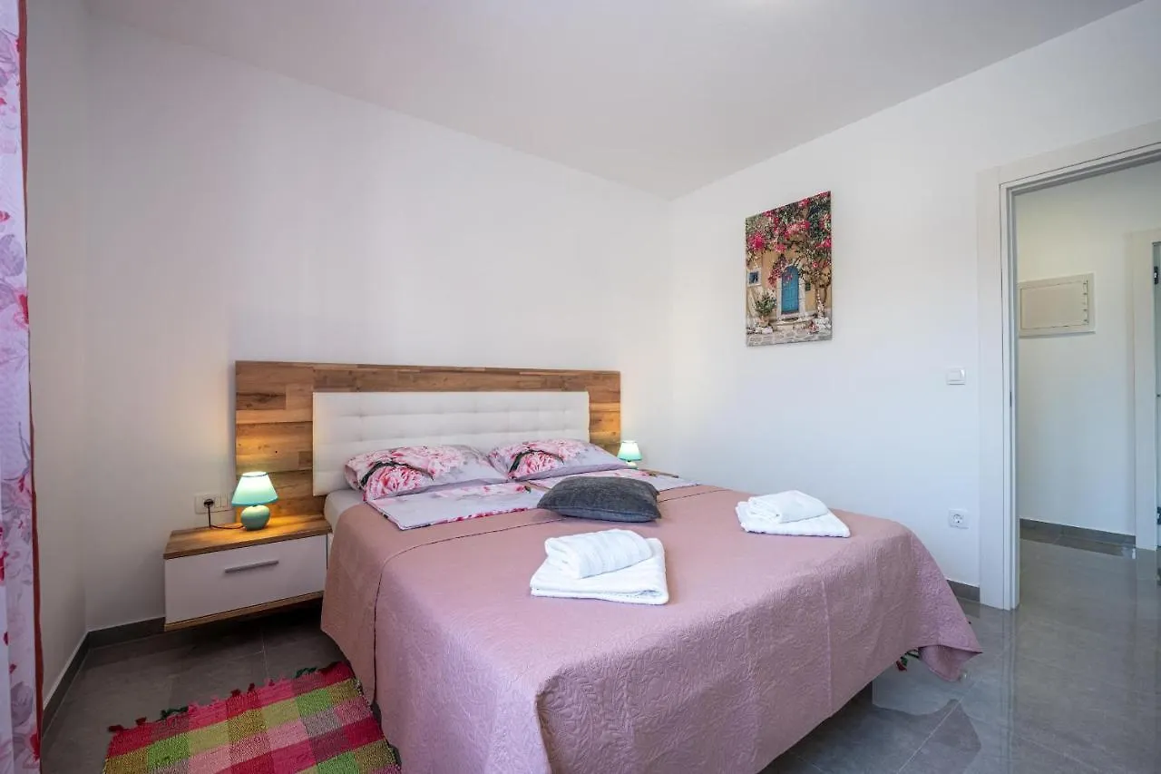 Domus Alba Apartments Pula