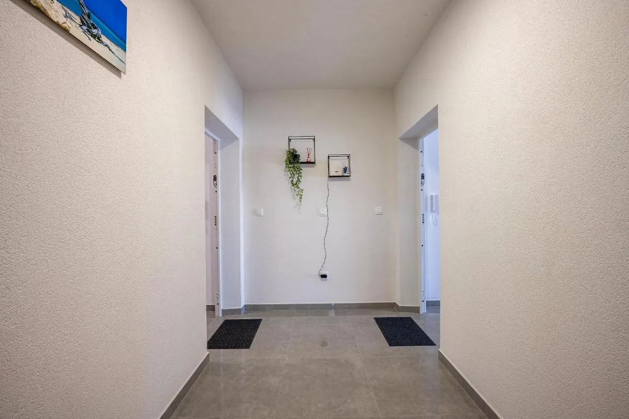 Domus Alba Apartments Pula 0*,