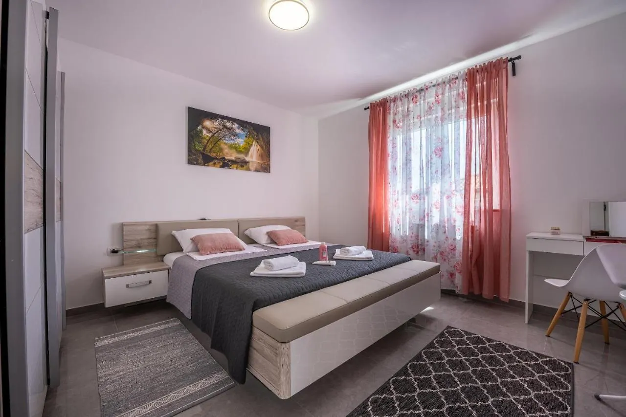 Domus Alba Apartments Pula